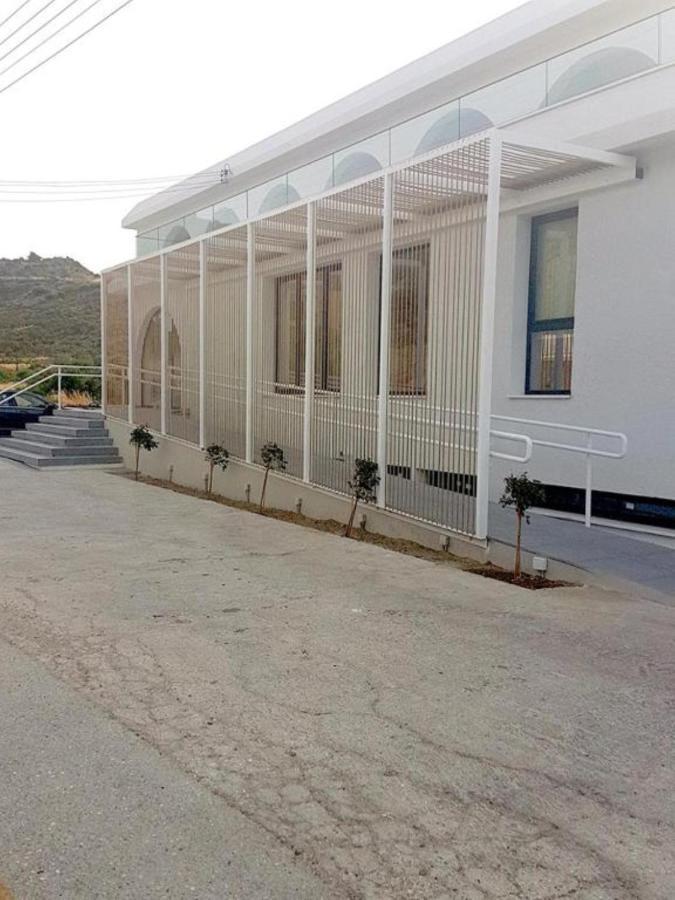 E.J. Pyrgos Bay Hotel Extérieur photo