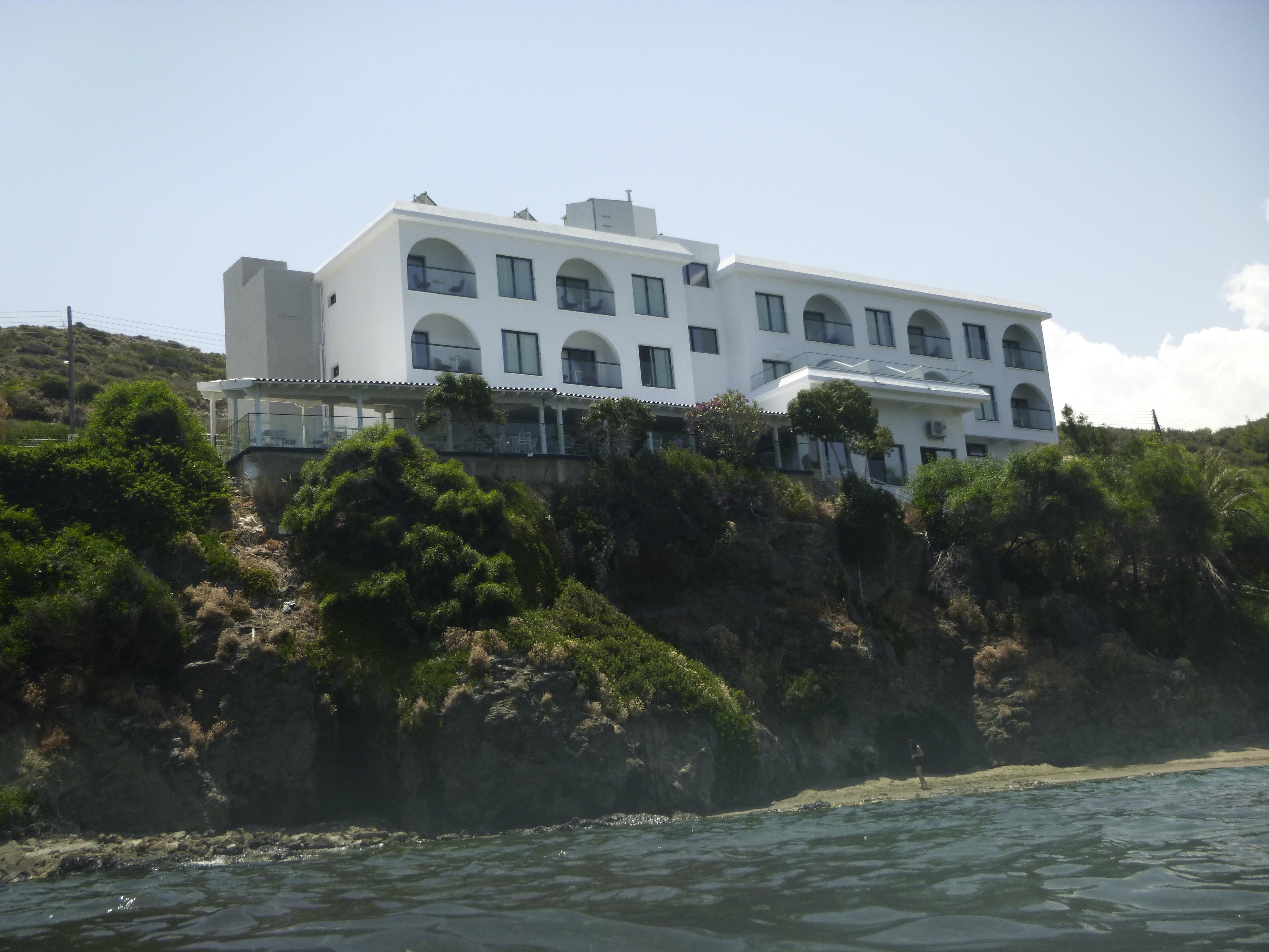 E.J. Pyrgos Bay Hotel Extérieur photo